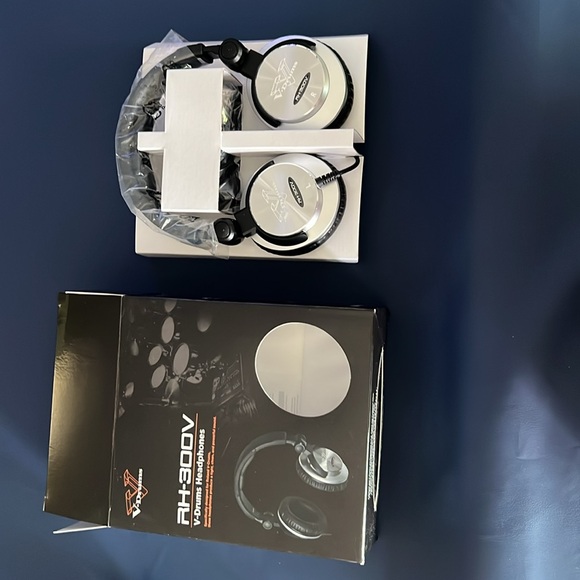 New in box V-Drums headphones - Picture 4 of 5